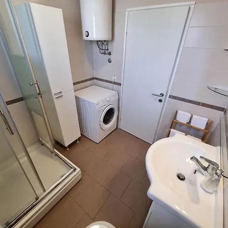 Fuer 5 Personen Mit Balkon By Interhome * Crikvenica