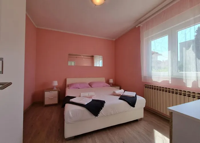 Fuer 5 Personen Mit Balkon By Interhome Crikvenica